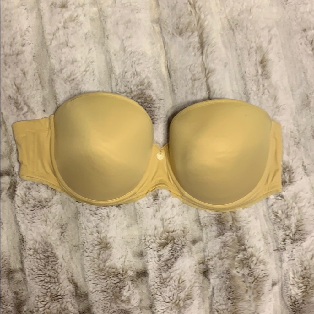 Chantelle 32DD Nude strapless bra w/ underwire